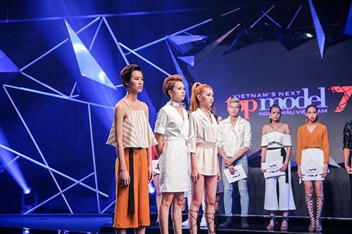 vietnam's next top model 2016: thanh hang ran de thi sinh thieu nghiem tuc - 10