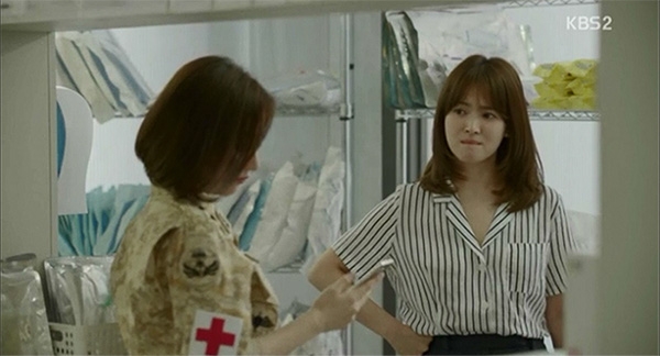 Sao Hàn diện áo sơmi trong phim