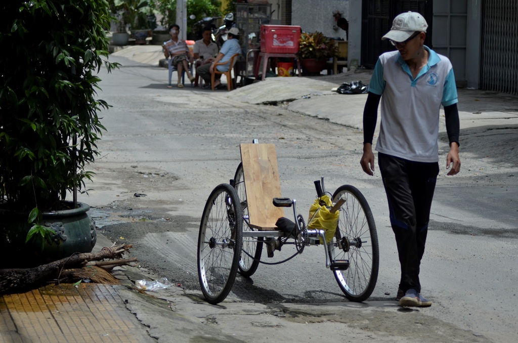 Anh cho biết một số chi tiết cần thay đổi và bổ sung như phần ghế ngồi, mái che…sẽ được tính toán kỹ hơn cho sản phẩm tiếp theo.