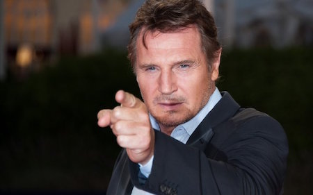 Liam Neeson, ngôi sao của bộ phim “Taken”, cũng từng gây sốc khi chia sẻ: “Tôi từng làm chuyện ấy trên máy bay nhiều năm trước. Tôi còn nhớ đó là một chuyến bay của hãng Lufthansa”.