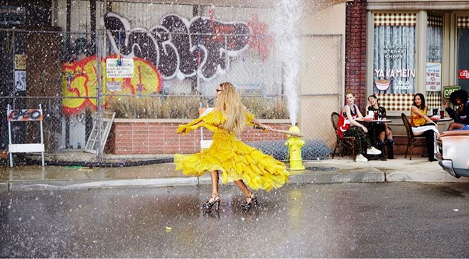 Beyonce quay tung bung trong loat anh hau truong ‘Lemonade’ hinh anh 1