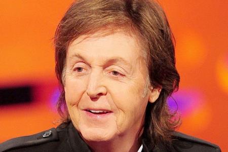 … và được thể hiện thông qua giọng hát trầm ấm của Paul McCartney