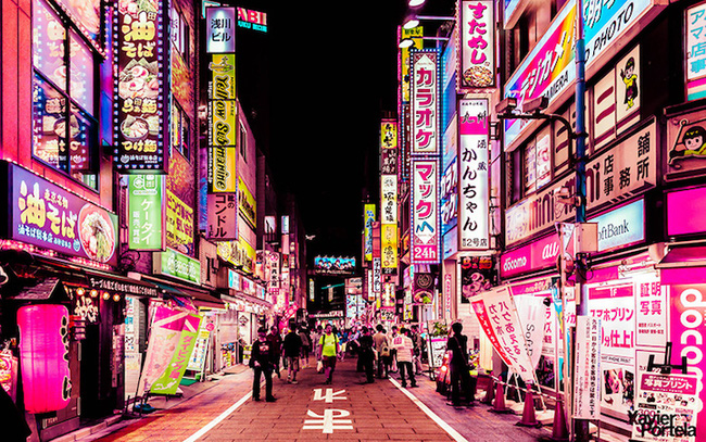 Ngắm nhìn một Nhật Bản tràn ngập sắc hồng khi màn đêm buông xuống - Ảnh 1.