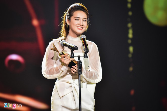 Nha Phuong, Truong Giang cung thang giai VTV Awards hinh anh 2