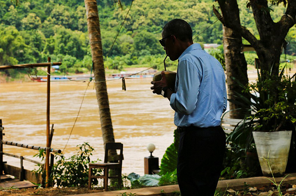 Obama enjoyed the refreshment during his tour to Luang Prabang in the north of the country during his historic tour