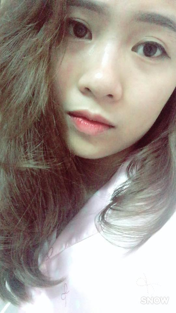 chị em khoe ảnh mặt mộc