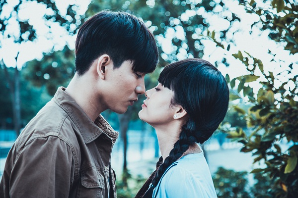Tim và Trương Quỳnh Anh khóa môi ngọt ngào trên phim trường Hình Nhân - Ảnh 4.
