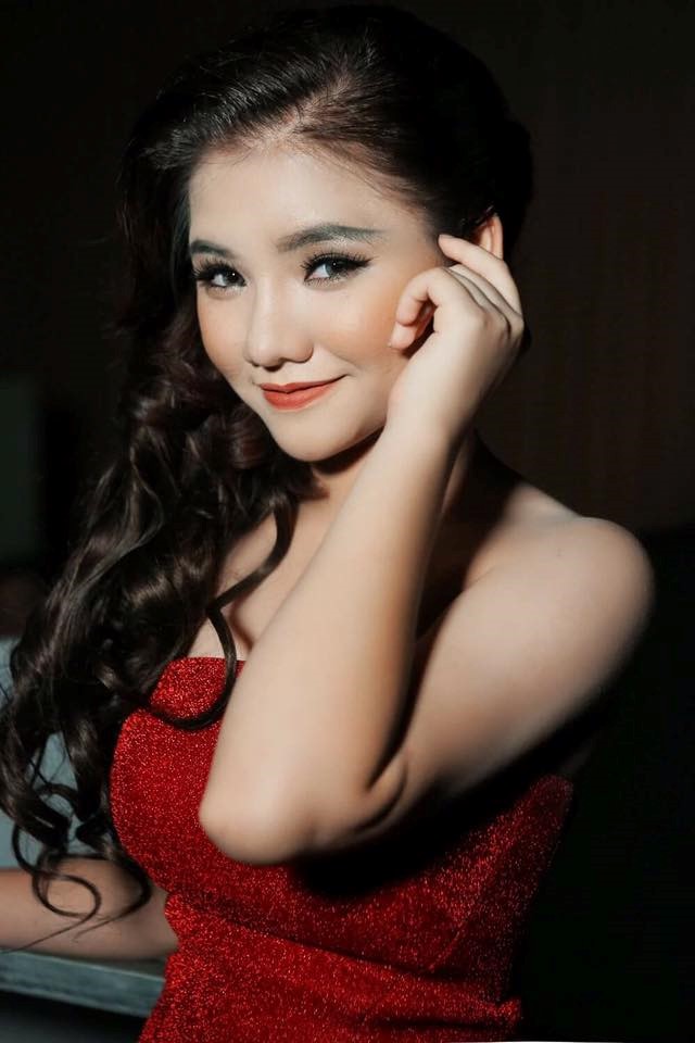 Minh Nhu: Van hon nhien du da dat mot chan vao showbiz hinh anh 1