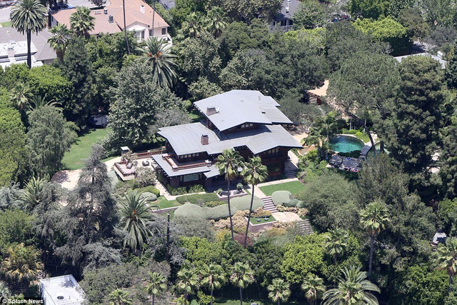  Ngôi biệt thự chính của Brad Pitt và Angelina Jolie tại Hollywood 