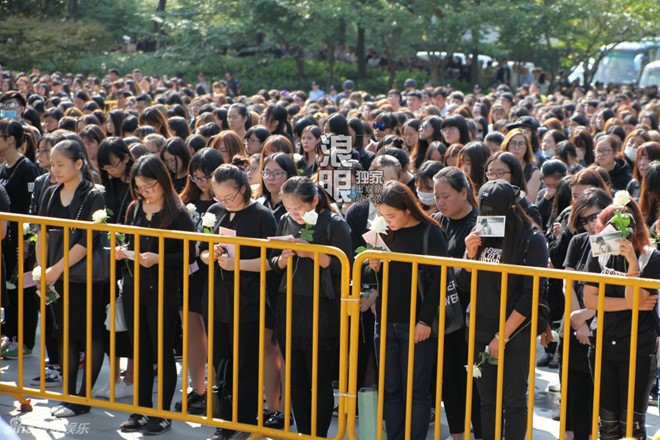 Sao Hoa ngu dua tang tai tu 'Hoa ra anh van o day' hinh anh 12