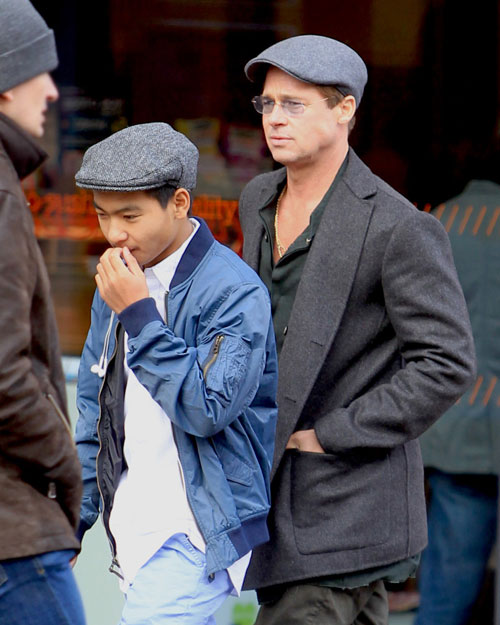 brad-pitt-bi-don-da-xo-xat-voi-con-ca-maddox