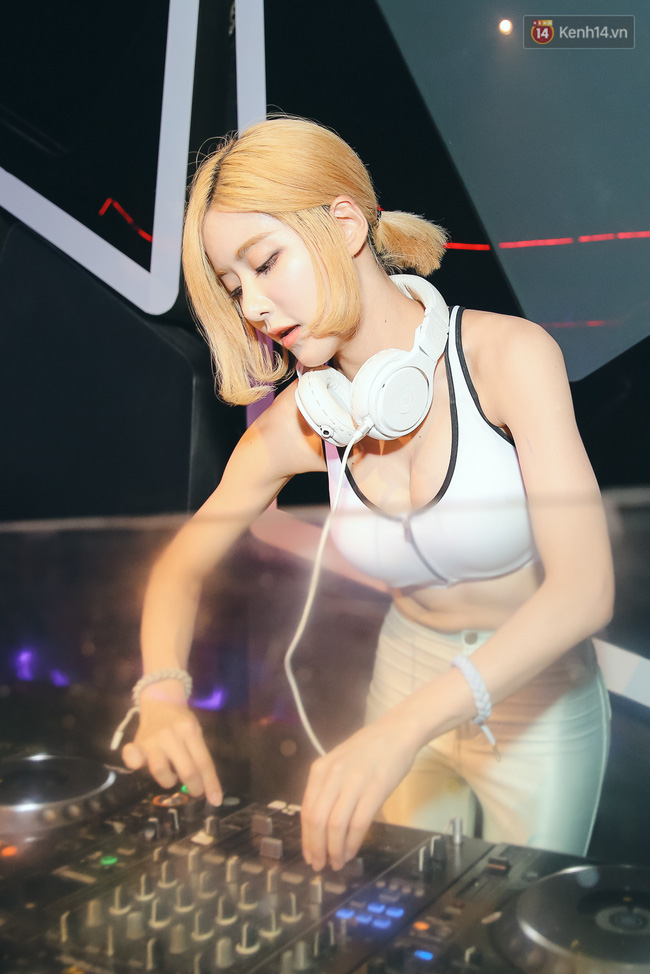 DJ SODA khoe body nóng bỏng, quẩy hết mình trong lần thứ hai trở lại Việt Nam - Ảnh 8.