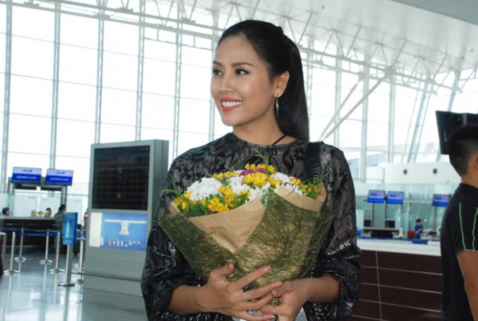 Nguyễn Thị Loan đã đến Mỹ, sẵn sàng cho Miss Grand International