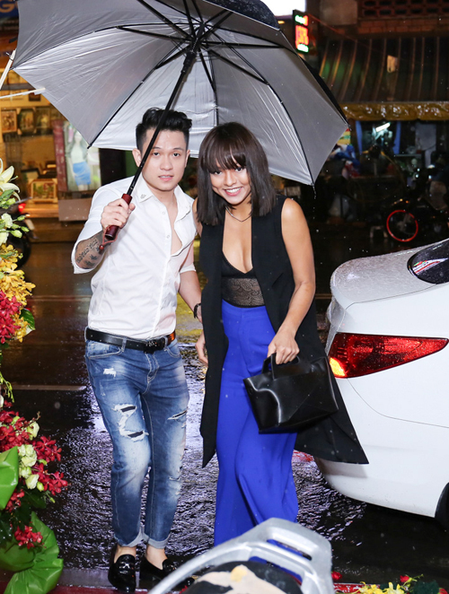 mai-ngo-nghien-mac-do-khoe-nhuoc-diem-hinh-the-6