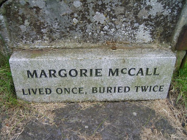 Bia mộ của Margorie McCall