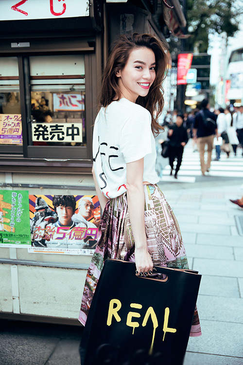 street-style-tre-trung-cua-ho-ngoc-ha-tren-pho-tokyo-1