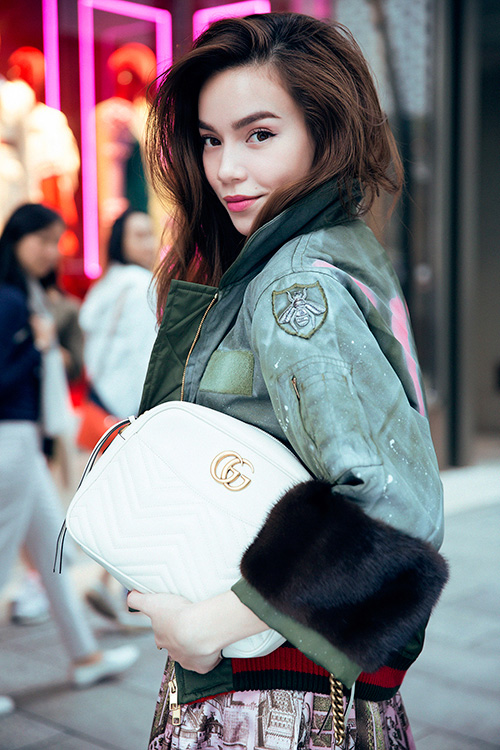 street-style-tre-trung-cua-ho-ngoc-ha-tren-pho-tokyo-4