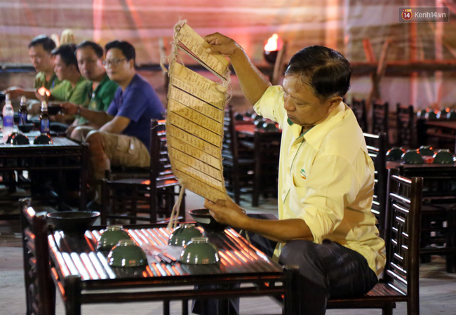 Dân nhậu rủ nhau đến quán ăn phong cách Tam quốc diễn nghĩa độc đáo ở Sài Gòn - Ảnh 12.