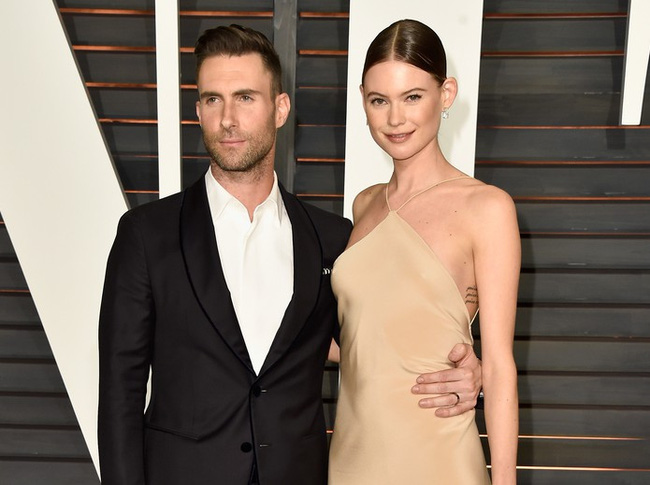 Adam Levine bất ngờ bị điều tra về nghi án hành hung vợ và con gái mới sinh