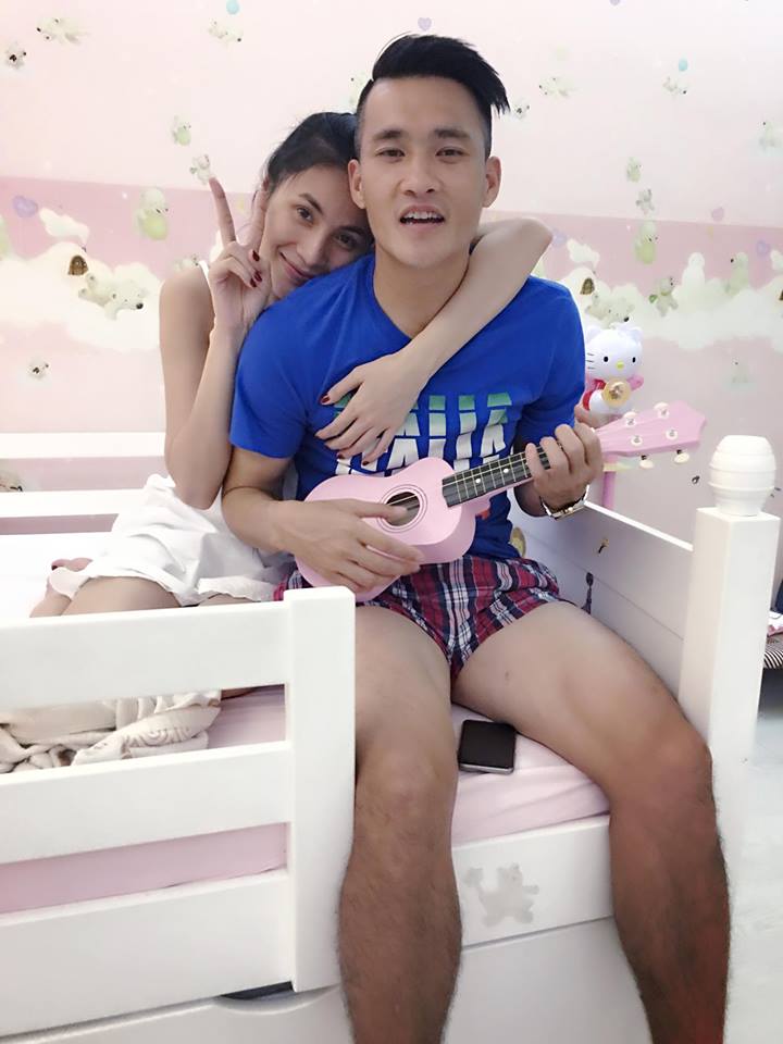 Từ Hàn Quốc, Công Vinh nhắn nhủ Thủy Tiên về quê chồng chia sẻ với nhân dân vùng lũ