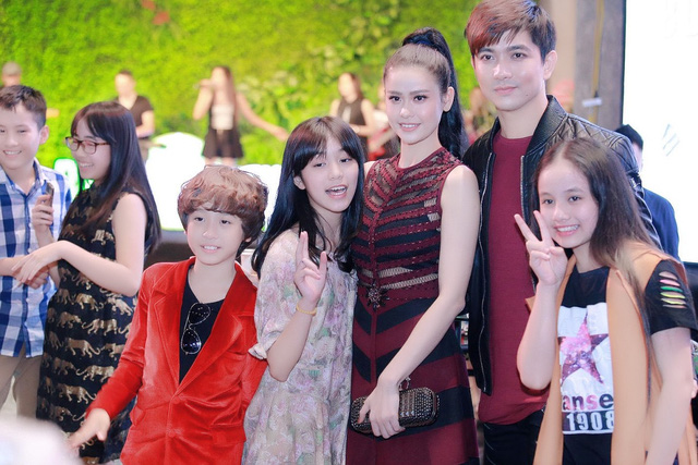 Những giọng ca nhí trưởng thành từ cuộc thi Vietnam Idol Kids 2016 cũng thích thú với sự có mặt của cả hai.