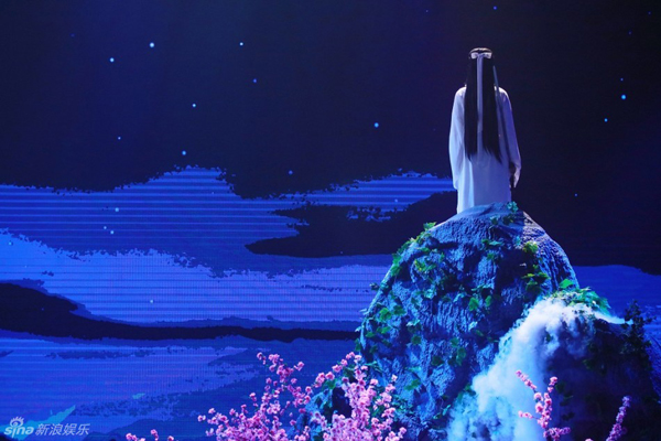 tieu-long-nu-nhuoc-dong-cung-than-dieu-choc-cuoi-khan-gia-1