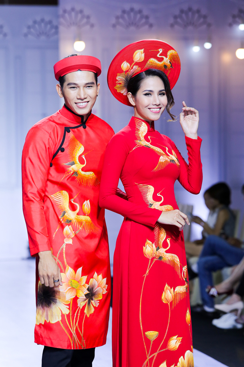 phan-thi-mo-sanh-vai-chu-re-thanh-thuc-trong-ao-dai-cuoi-sac-xanh-2