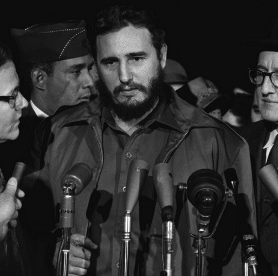 Fan keu goi sao ‘Taken’ dong phim ve lanh tu Fidel Castro hinh anh 7