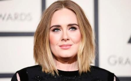Adele đứng vị trí thứ ba trong bảng xếp hạng