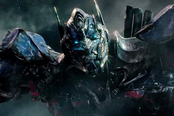 Nguoi may Optimus Prime bi thao tung trong ‘Transformers 5’ hinh anh 1