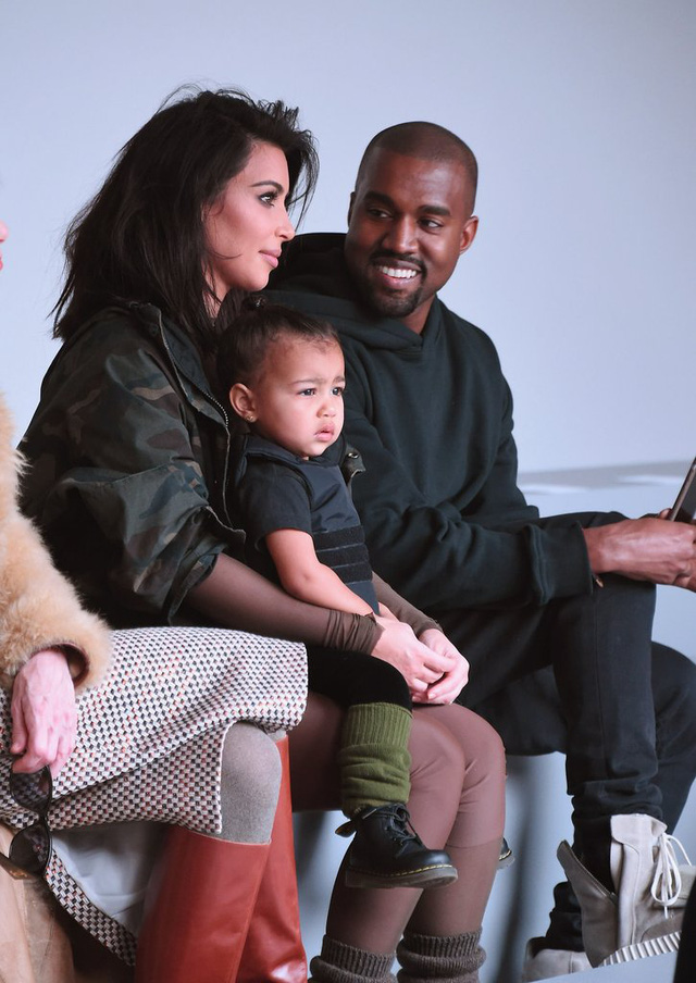  Kim và Kanye từng là bạn thân trước khi trở thành tình nhân và vợ chồng. 