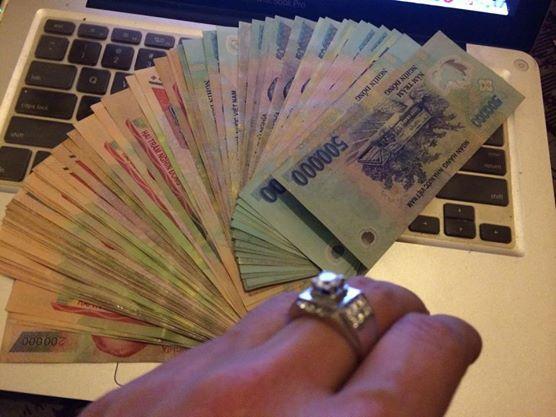 Biết đâu đấy, có thể bạn đang  follow  hội con nhà giàu...  hàng nhái !