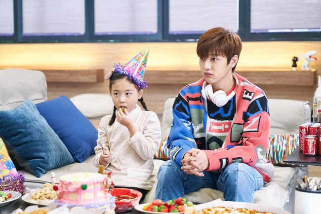 Ngất ngây trước vẻ đẹp ngọt ngào của tiên cá Jun Ji Hyun trong tiệc sinh nhật - Ảnh 4.