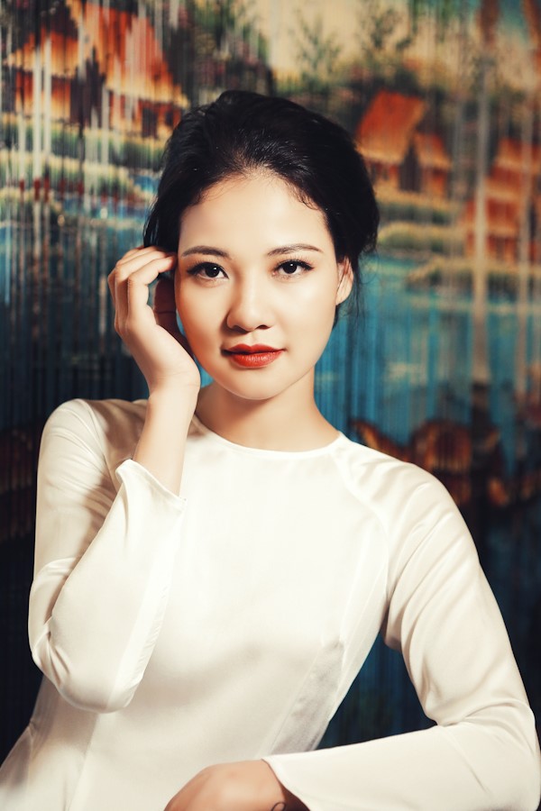 Hoa hau The thao Tran Thi Quynh diu dang trong ta ao dai hinh anh 1