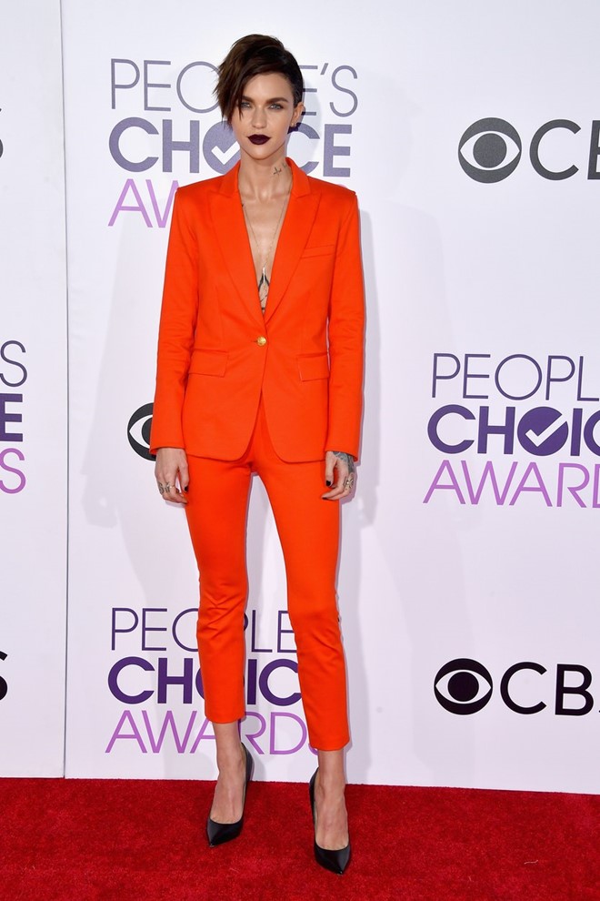 Jennifer Lopez mac dep nhat tham do People’s Choice Awards hinh anh 8