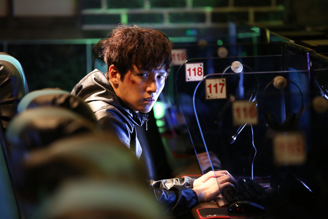 Điện ảnh Hàn tháng Hai: Trùm thế giới ảo Ji Chang Wook bất ngờ bị kết tội giết người - Ảnh 3.