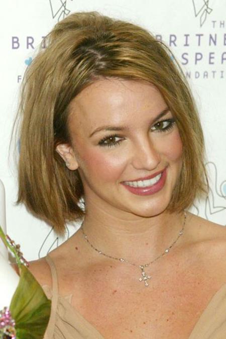 Theo thời gian, Britney Spears dần rũ bỏ hình tượng nữ sinh ngây thơ để đi theo một định hướng trưởng thành hơn