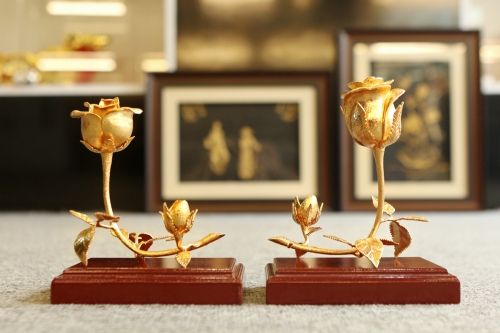 Xa xỉ phẩm 8/3: Tranh mạ vàng 24k, hoa hồng  3 trong 1 