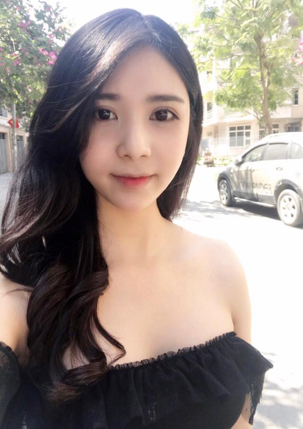 Bạn gái xinh đẹp của nam ca sĩ nổi tiếng Quang Lê