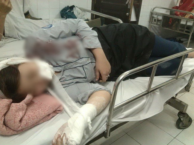 Vụ nữ sinh lớp 10 ở Hà Nội bị bạn học chặn đánh: Tôi rất sốc khi nghe tin con bị đánh - Ảnh 1.