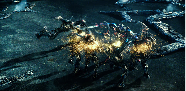 Optimus Prime nối gót Dominic Toretto phản bội gia đình trong trailer mới của Transformers: The Last Knight - Ảnh 4.