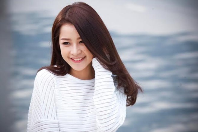 Cư dân mạng bị hút hồn bởi vẻ đẹp dịu dàng của hotgirl Chi Pu