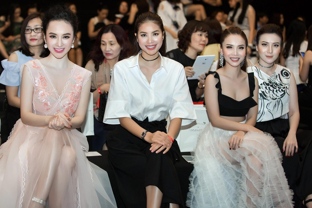 Diễn viên Angela Phương Trinh, Hoa hậu Phạm Hương, ca sĩ Yến Trang, Yến Nhi xuất hiện với tư cách celeb khách mời một show thời trang tại Hà Nội.