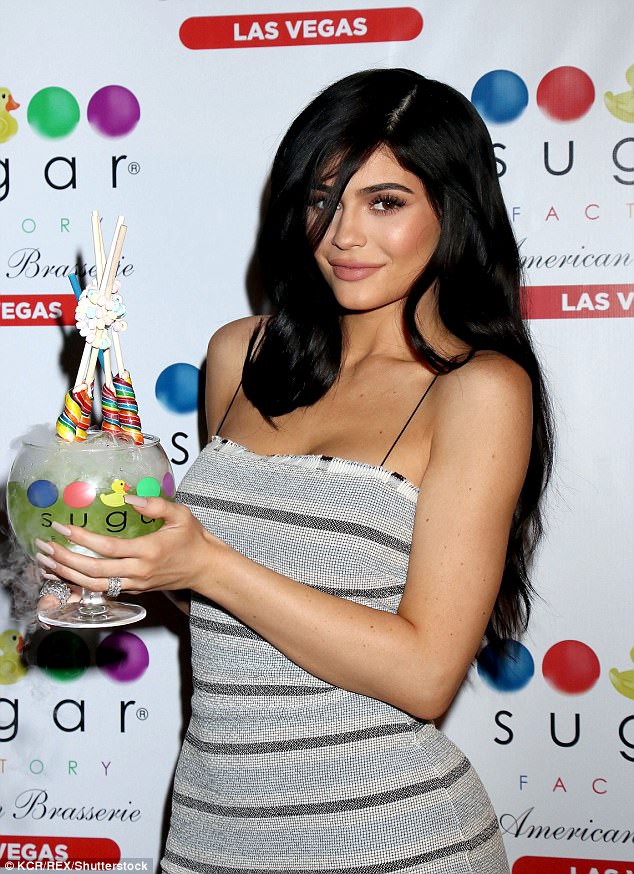  Kylie Jenner dự sự kiện tại Las Vegas ngày 23/4 để quảng cáo cho một sản phẩm mà cô là đại diện 