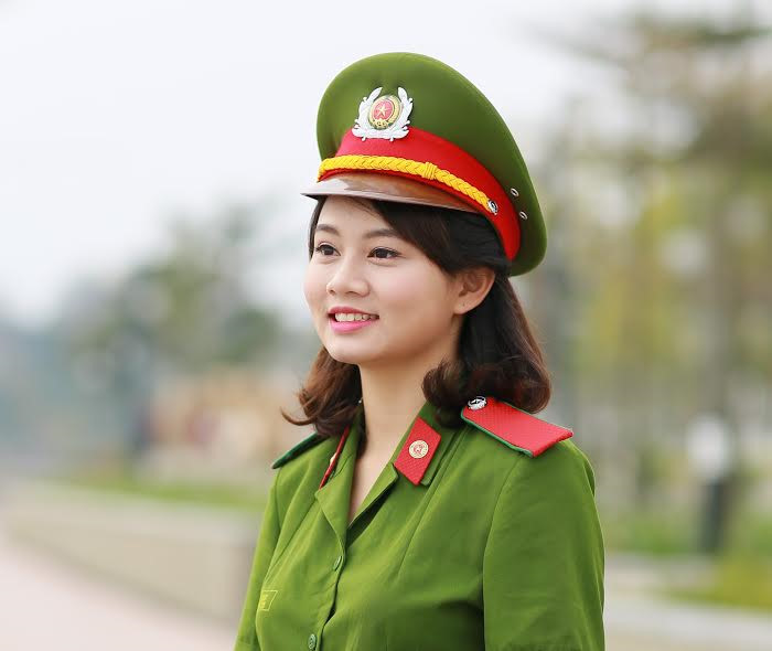 Cô gái 20 tuổi xinh đẹp, giỏi võ trở thành hoa khôi trường cảnh sát