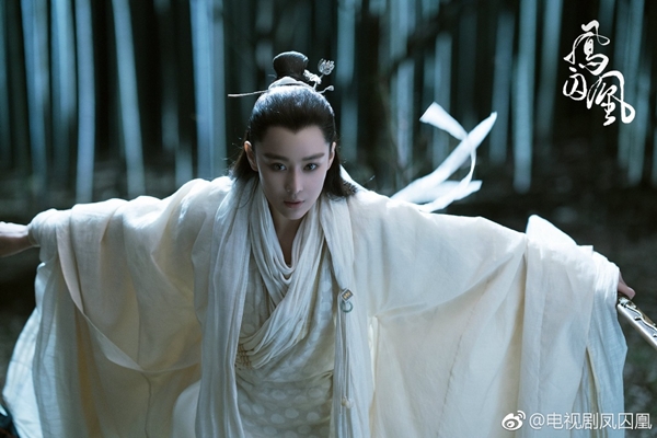 Trương Hinh Dư chuyển giới làm mỹ nam, đọ sắc với nữ chính Phượng Tù Hoàng - Ảnh 3.