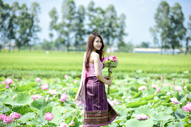Bộ ảnh được nhiếp ảnh Lê Xuân Bách chụp cho Anisone tại đầm sen ở huyện Thường Tín, Hà Nội.