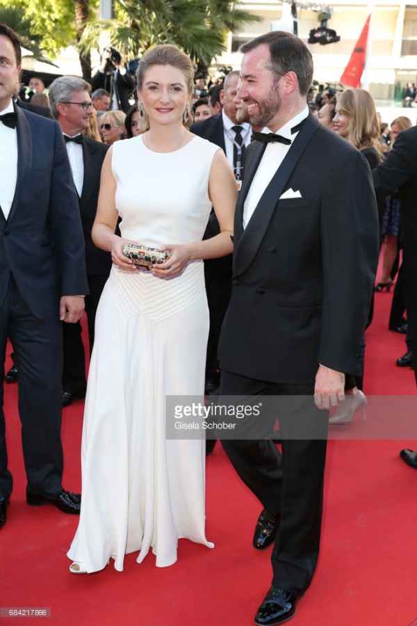 Thảm đỏ LHP Cannes: Phạm Băng Băng lộng lẫy như nữ hoàng, quyết cân dàn mỹ nhân quốc tế - Ảnh 26.