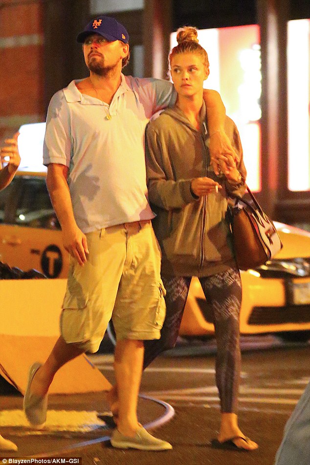  Leonardo DiCaprio, 42 tuổi và bạn gái - siêu mẫu Nina Agdal, 25 tuổi đã chia tay cách đây ít ngày 