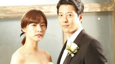 Những cặp đôi sao Hàn 'yêu nhanh cưới gấp' khiến fan choáng váng